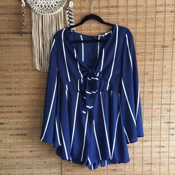 Lulus Pants - Navy and white tie front jumper